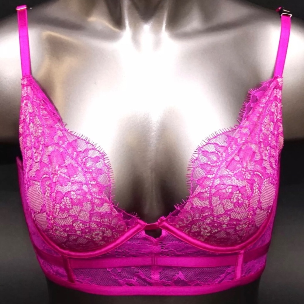 NWT Victoria’s Secret 32D  Magenta Floral Lace Very Sexy Unlined Demi Bra